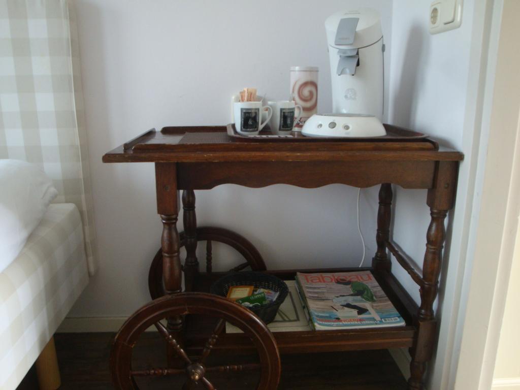 Bed And Breakfast De Zwanebloem Elburg Δωμάτιο φωτογραφία