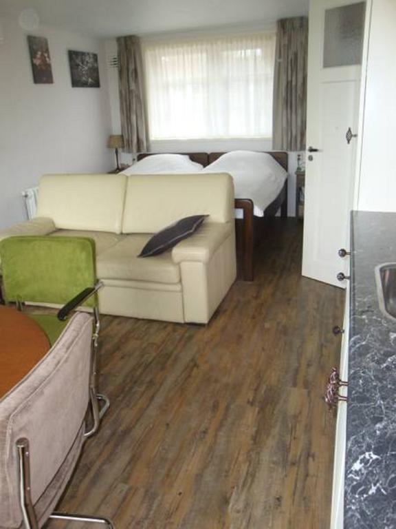 Bed And Breakfast De Zwanebloem Elburg Δωμάτιο φωτογραφία